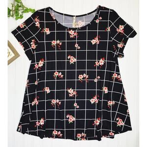 Black and White Floral Print Buttery Soft T-shirt